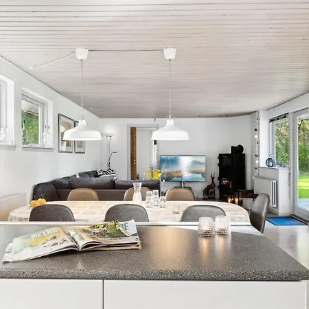 Uolevi - 1-3km From The Sea By Interhome 펜션