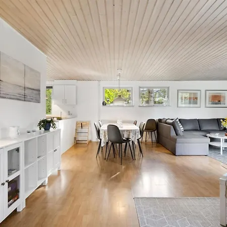 펜션 Uolevi - 1-3km From The Sea By Interhome Græsted